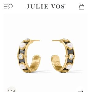 NWT. Julie Vos Tribeca Hoop earrings